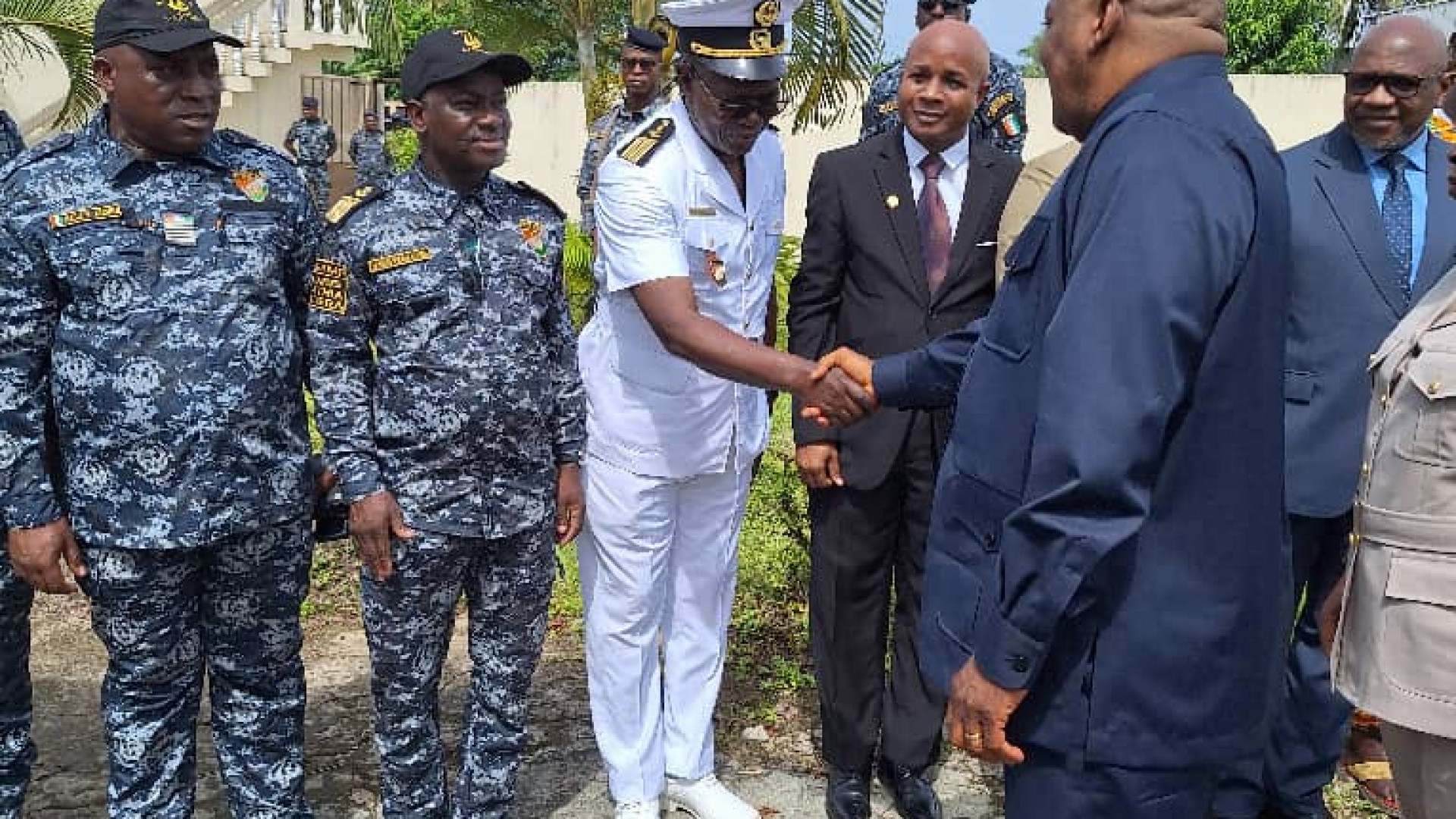 Arrondissement Maritime d’Adiaké: Le Ministre Serey Doh fait l’état des lieux sur le terrain