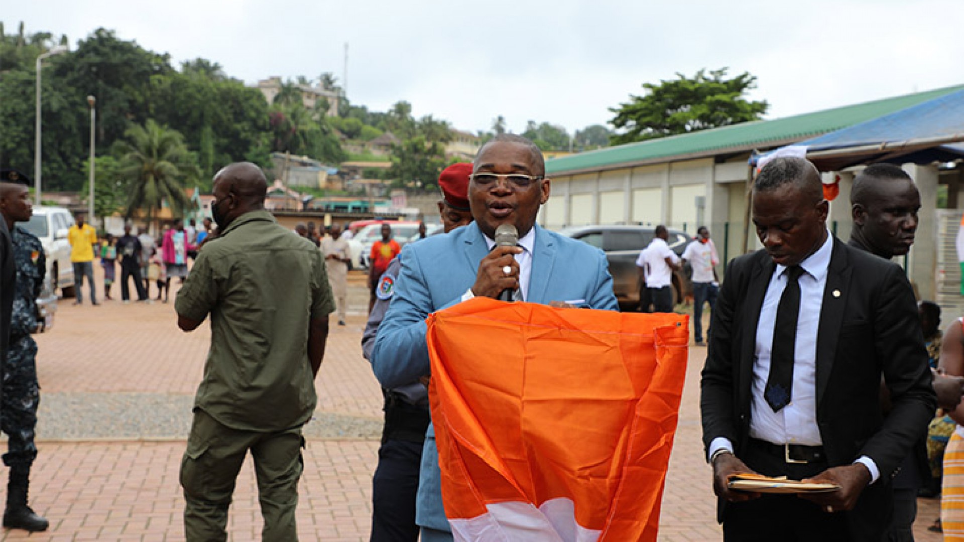 Affaires Maritimes/ Visite du secrétaire d’Etat auprès du ministre des Transports chargé des Affaires Maritimes, Serey Doh Célestin dans le Sud-Ouest.